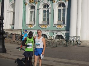 Петербуржцы помогли уйчанину пройти дистанцию марафона