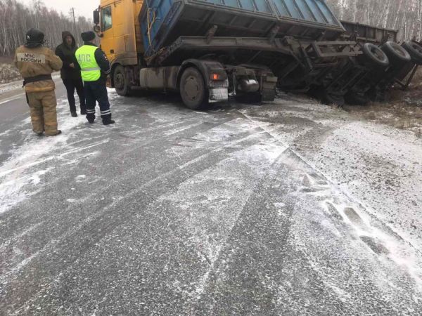 Из-за гололеда в Уйском районе в один день произошли два ДТП