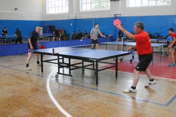 Уйские теннисисты сыграли со спортсменами из Варненского района