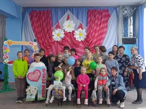 В ДК Кидыша прошла развлекательная программа &laquo;Корни рода твоего&raquo;