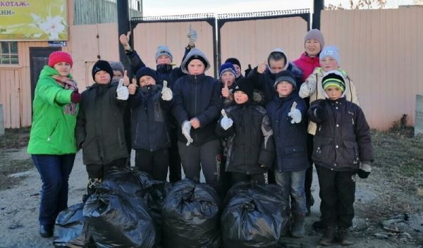 Учащиеся Уйской школы&ndash;интерната VIII вида провели субботник