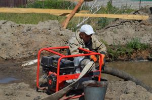 В Уйском отремонтировали водопровод