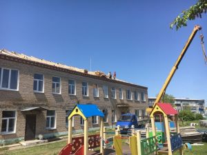 В Уйском ремонтируют кровлю детского сада №5 «Золотой ключик»