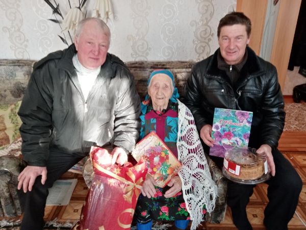 Старейшая жительница Зернового получила к юбилею письмо от президента
