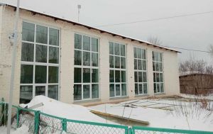 В Масловской школе меняют оконные блоки