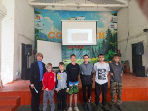В &laquo;Сосновом бору&raquo; провели патриотический час