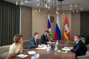 Алексей Текслер обсудил с министром сельского хозяйства РФ перспективы развития регионального АПК
