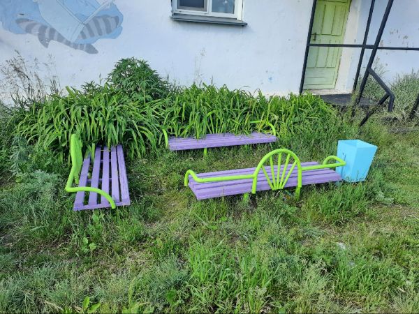В Брюхово ремонтируют библиотеку