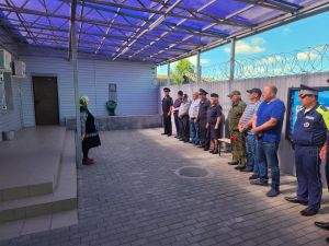 В Уйском почтили память сотрудника милиции