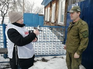 Серебряные волонтеры Уйского округа участвуют в акции &laquo;Поздравим солдат СВО с 23 февраля&raquo;