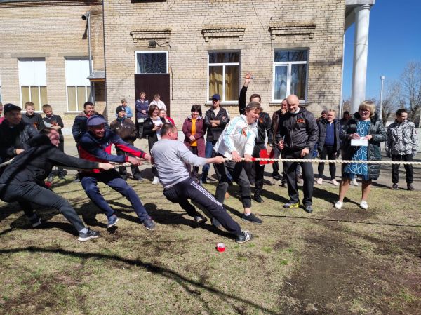 Сегодня в Мирном впервые в честь Международного дня солидарности молодежи прошла патриотическая игра