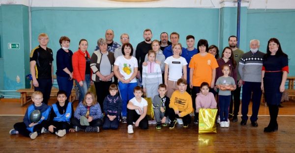 В Уйском прошел праздник &laquo;Папа, мама, я &ndash; спортивная семья&raquo;