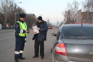 В Уйском возле школ ДПС проверит автомобили, в которых перевозят детей
