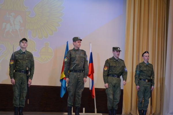 В Уйском прошли торжественные  проводы призывников
