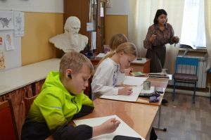 В Уйском прошел I межрайонный конкурс &laquo;Юный художник&raquo;