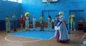Юные артисты цирка выступили перед школьниками