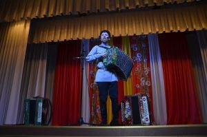 Руководитель хора Уйского ДК &laquo;Колос&raquo; стал лауреатом Всероссийского фестиваля