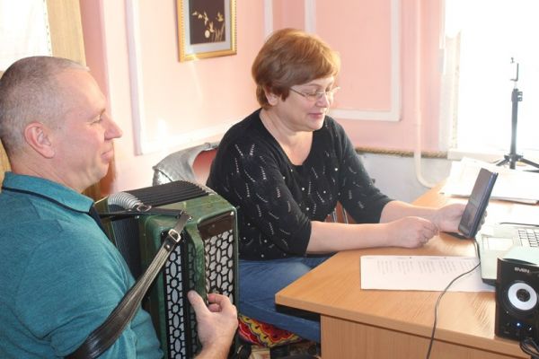 Специалисты  Уйского комплексного центра перешли на дистант