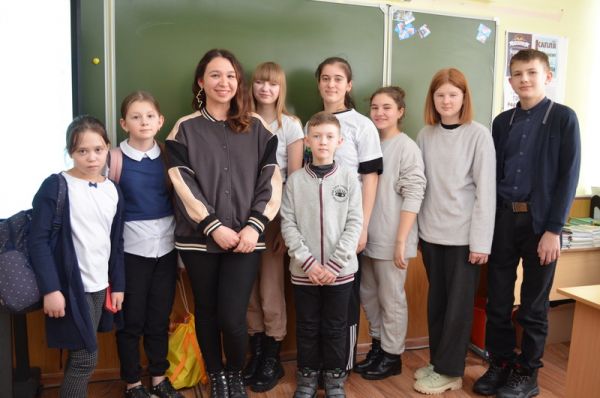 Главный редактор районки рассказала ученикам Уйской школы о журналистике