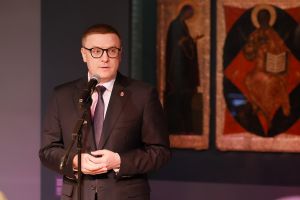 Губернатор Алексей Текслер участвовал в открытии выставки музеев Московского Кремля &laquo;Тебе, Небесному Царю&raquo;