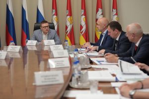 Алексей Текслер провел совещание о строительстве и капремонтах соцобъектов
