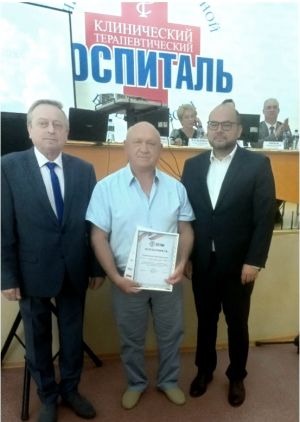 Врач-хирург Уйской ЦРБ удостоен Благодарности Общественной палаты Челябинской области