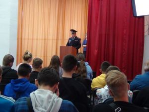 Уйские полицейские провели правовые уроки для студентов