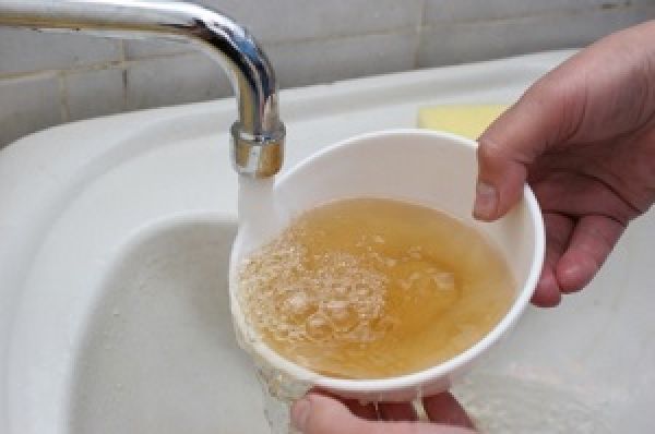 Жителям некоторых районов Уйского не рекомендуется пить воду из-под крана