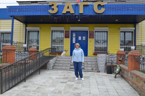 Территория возле Уйского ЗАГСа вымощена новой плиткой