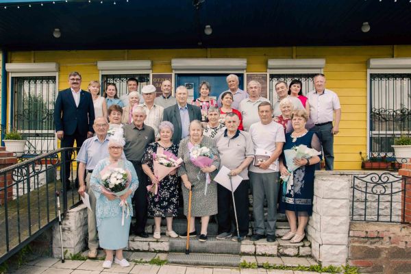 В Уйском районе отметили семьи знаком &laquo;Семейное счастье&raquo;