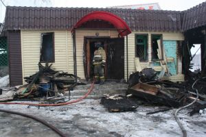 Сегодня ночью сгорело кафе «Казачий привал» около деревни Косогорка