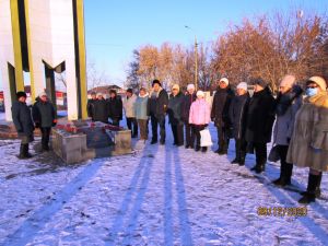 В Уйском прошёл митинг, посвященный Дню Героев Отечества
