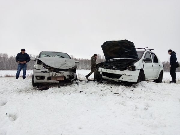 Праздничный ажиотаж стал причиной двух ДТП в Уйском