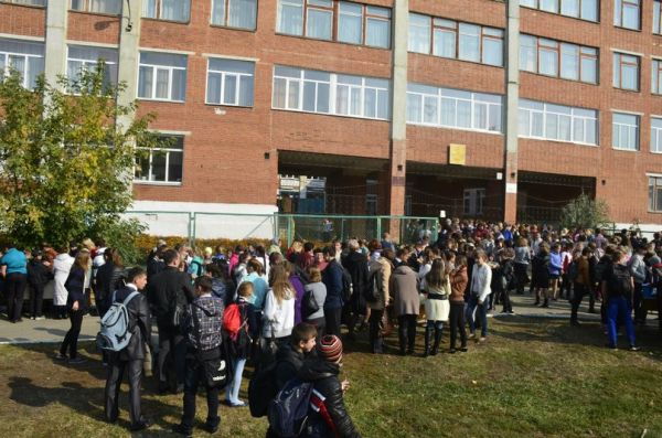 В Уйском районе придумали, как организовать учебу в школах на удаленке